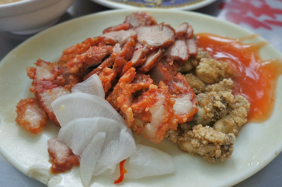 deep-fried pork and oyster at  CiSheng Temple 