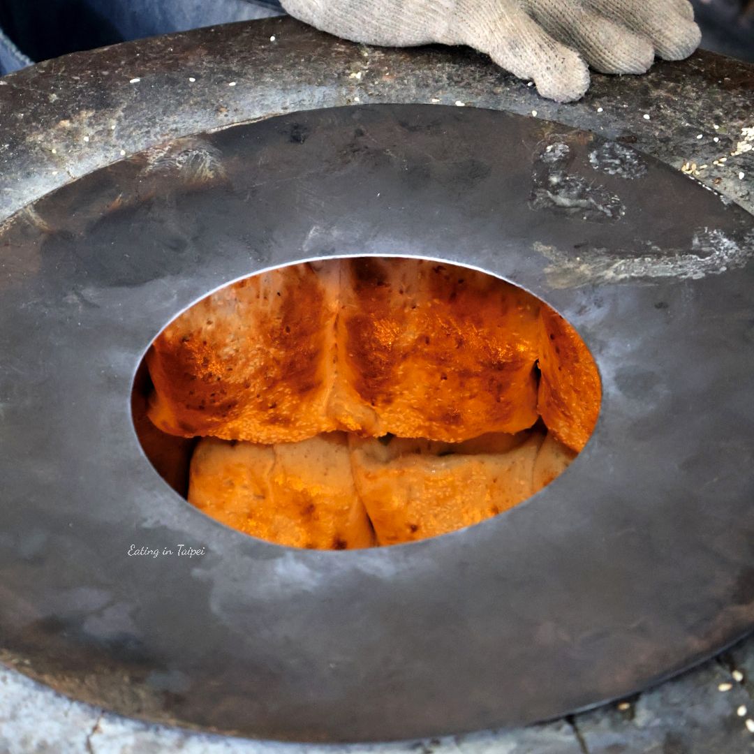 Shilin night market Changs Shaobing shaobing